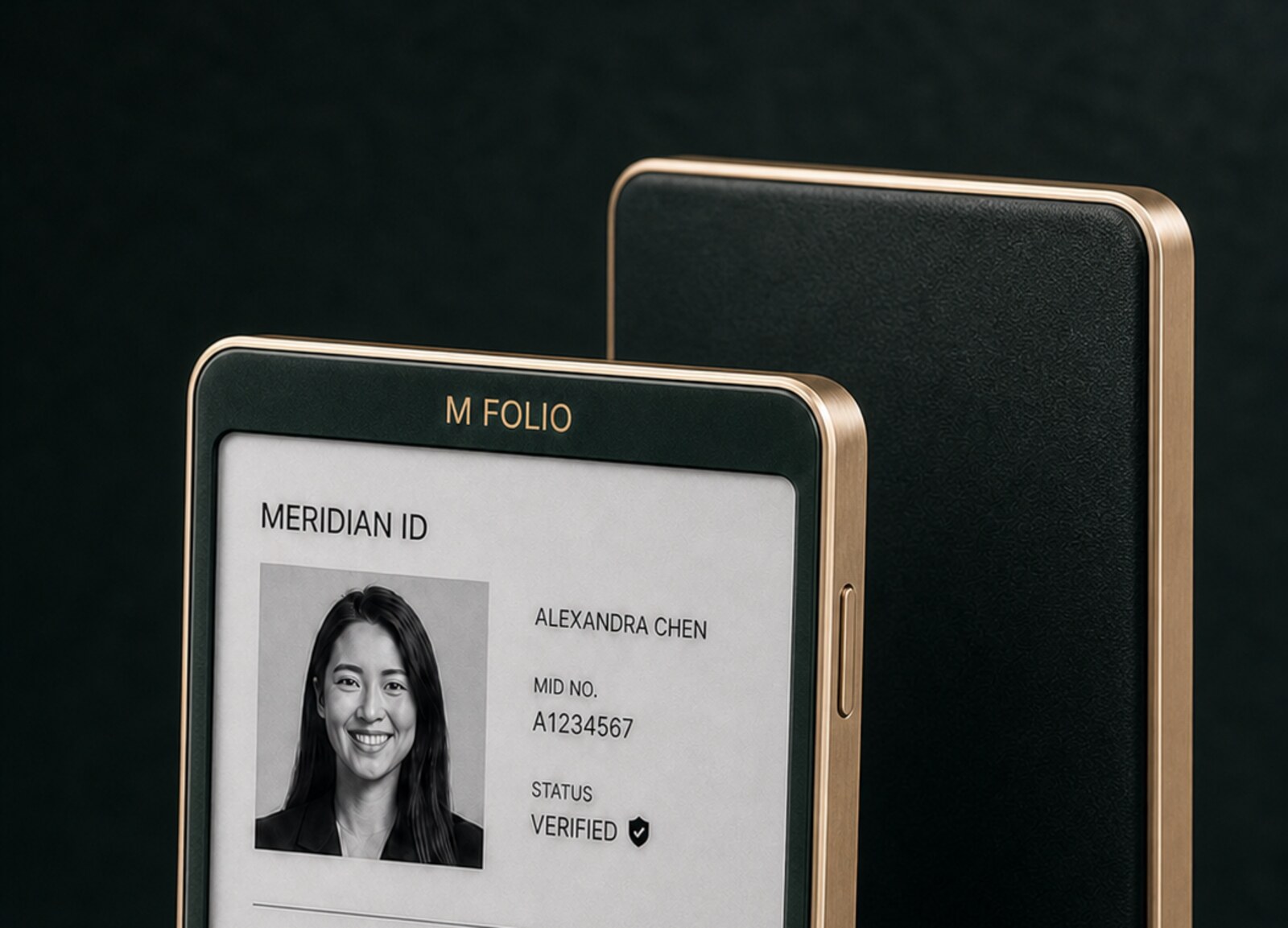 M Folio 正面凭证显示、背面材质、金属边框与侧键的设计方案图